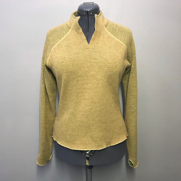 mountain hardwear sarafin sweater